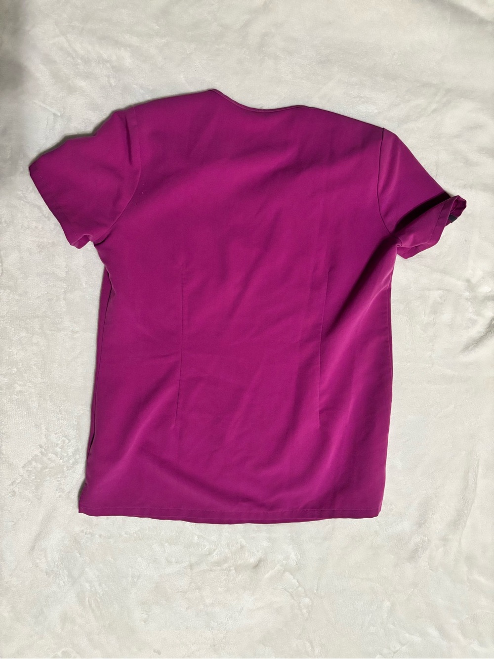 Figs Catrina scrub Top in Bright Fuchsia - Picture 2 of 3